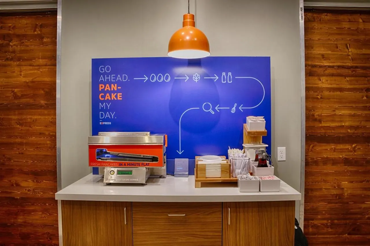 Holiday Inn Express - Newark Airport - Elizabeth By Ihg