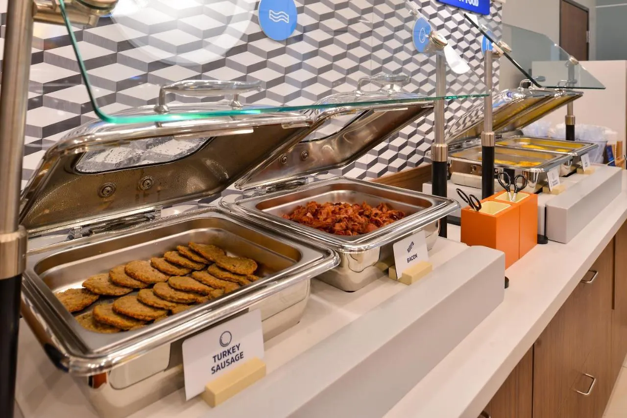 Holiday Inn Express - Newark Airport - Elizabeth By Ihg 3*,  United States
