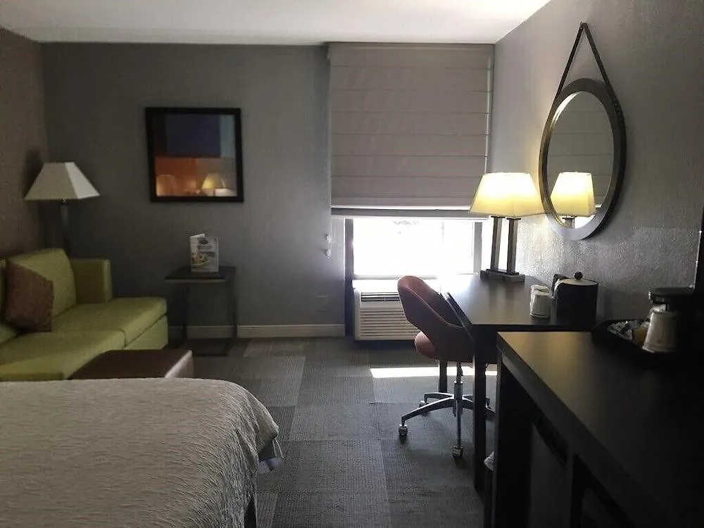 Holiday Inn Express - Newark Airport - Elizabeth By Ihg United States