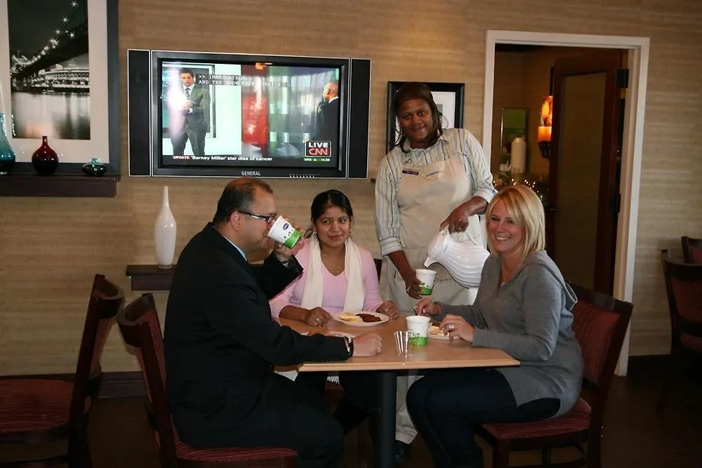 Holiday Inn Express - Newark Airport - Elizabeth By Ihg