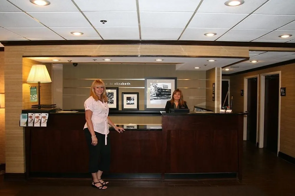 Holiday Inn Express - Newark Airport - Elizabeth By Ihg