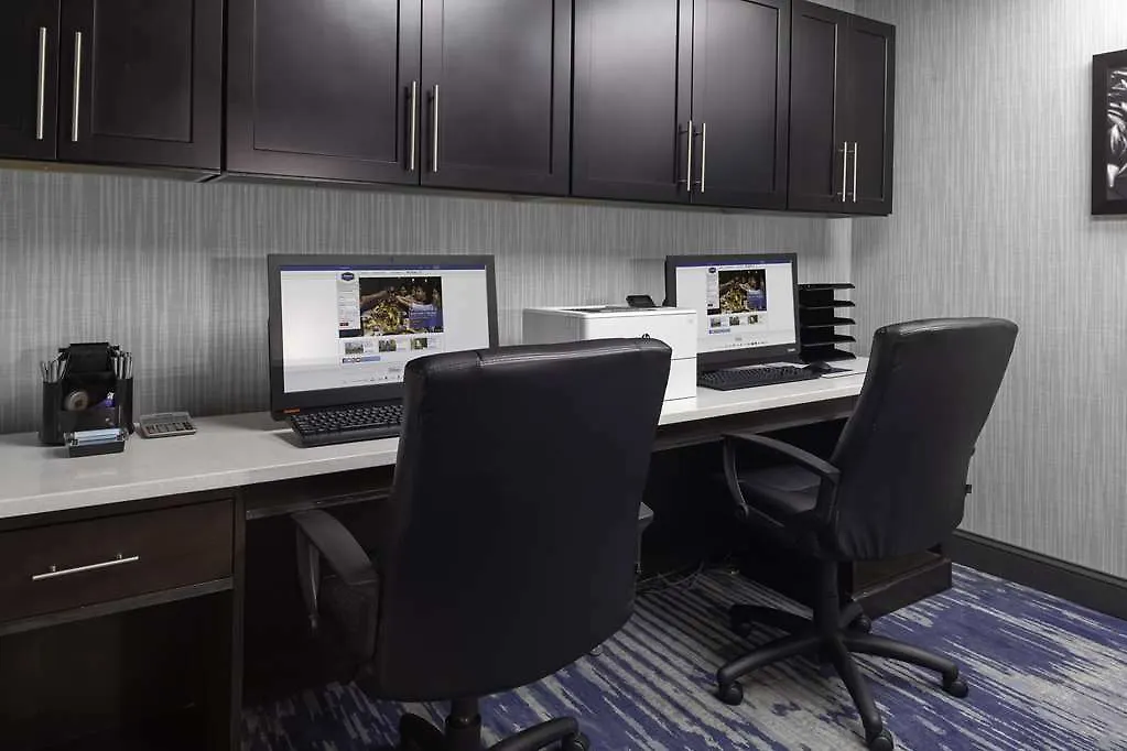 Holiday Inn Express - Newark Airport - Elizabeth By Ihg Hotel