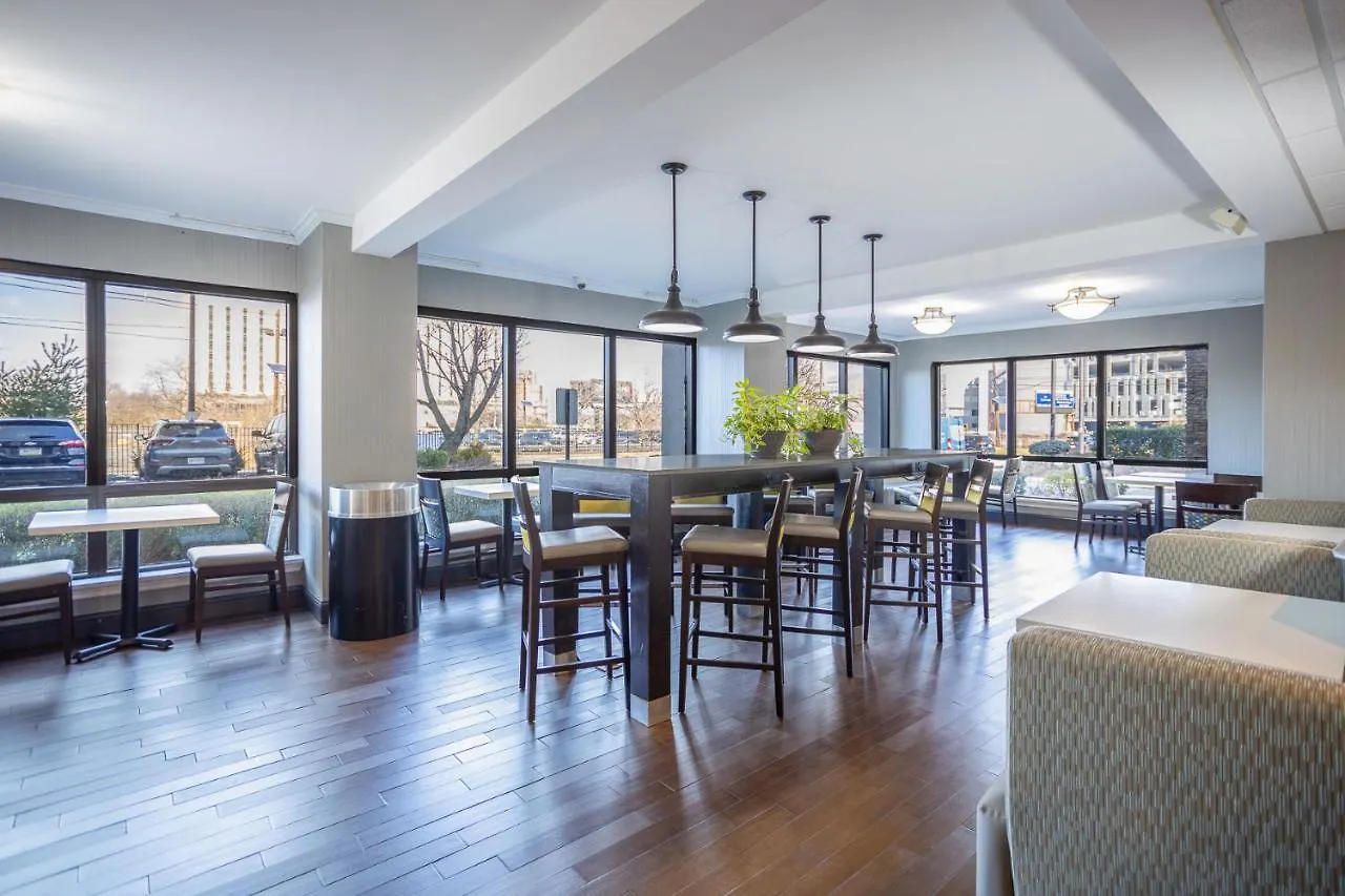 Holiday Inn Express - Newark Airport - Elizabeth By Ihg Hotel