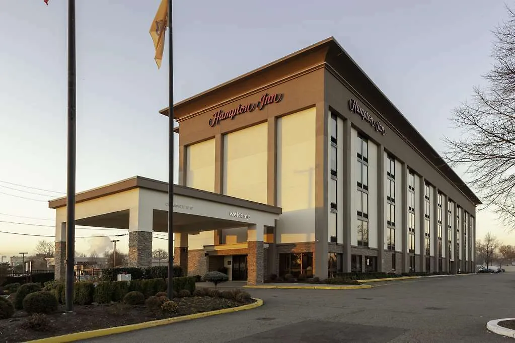 ***  Holiday Inn Express - Newark Airport - Elizabeth, An Ihg Hotel ארצות הברית