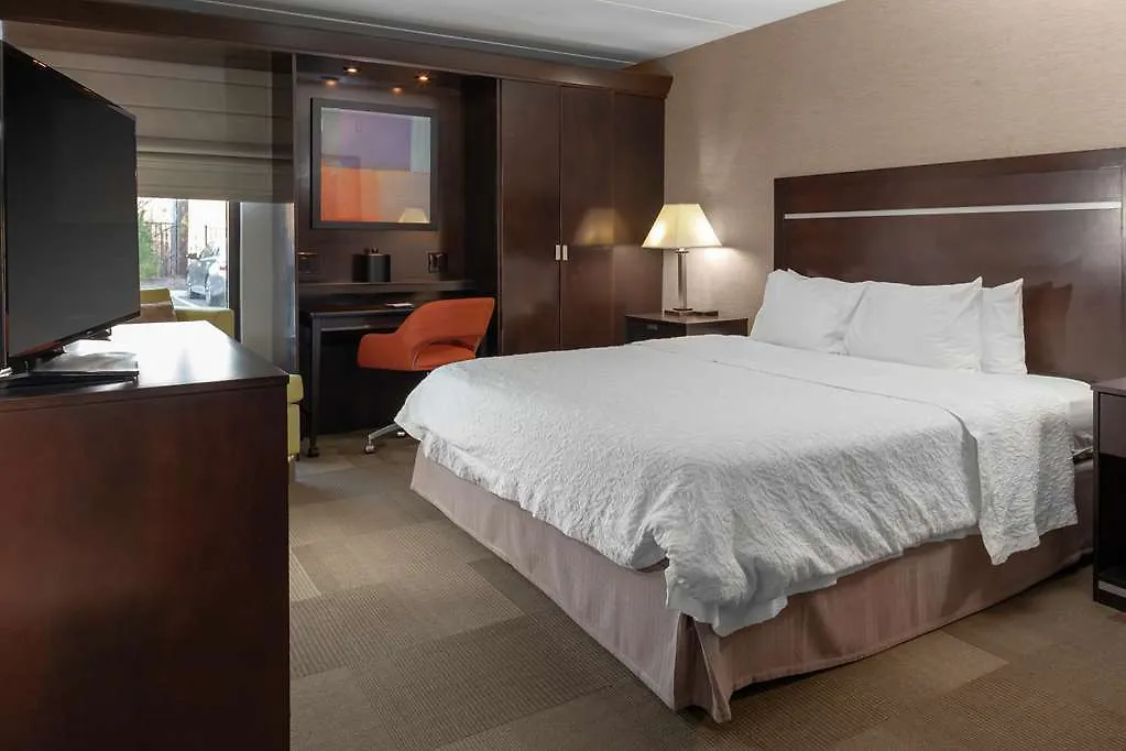 Holiday Inn Express - Newark Airport - Elizabeth, An Ihg Hotel  אליזבת